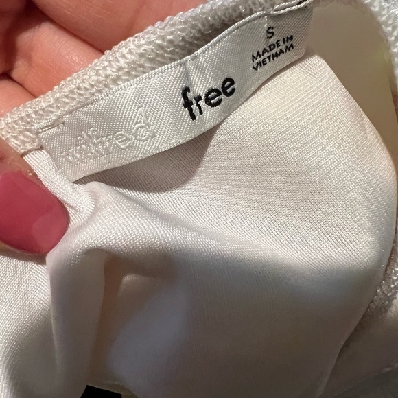 ARITZIA WILFRED FREE Tie Dye Velour Multicolor Sleeveless Bodysuit Sz Small - Picture 4 of 4